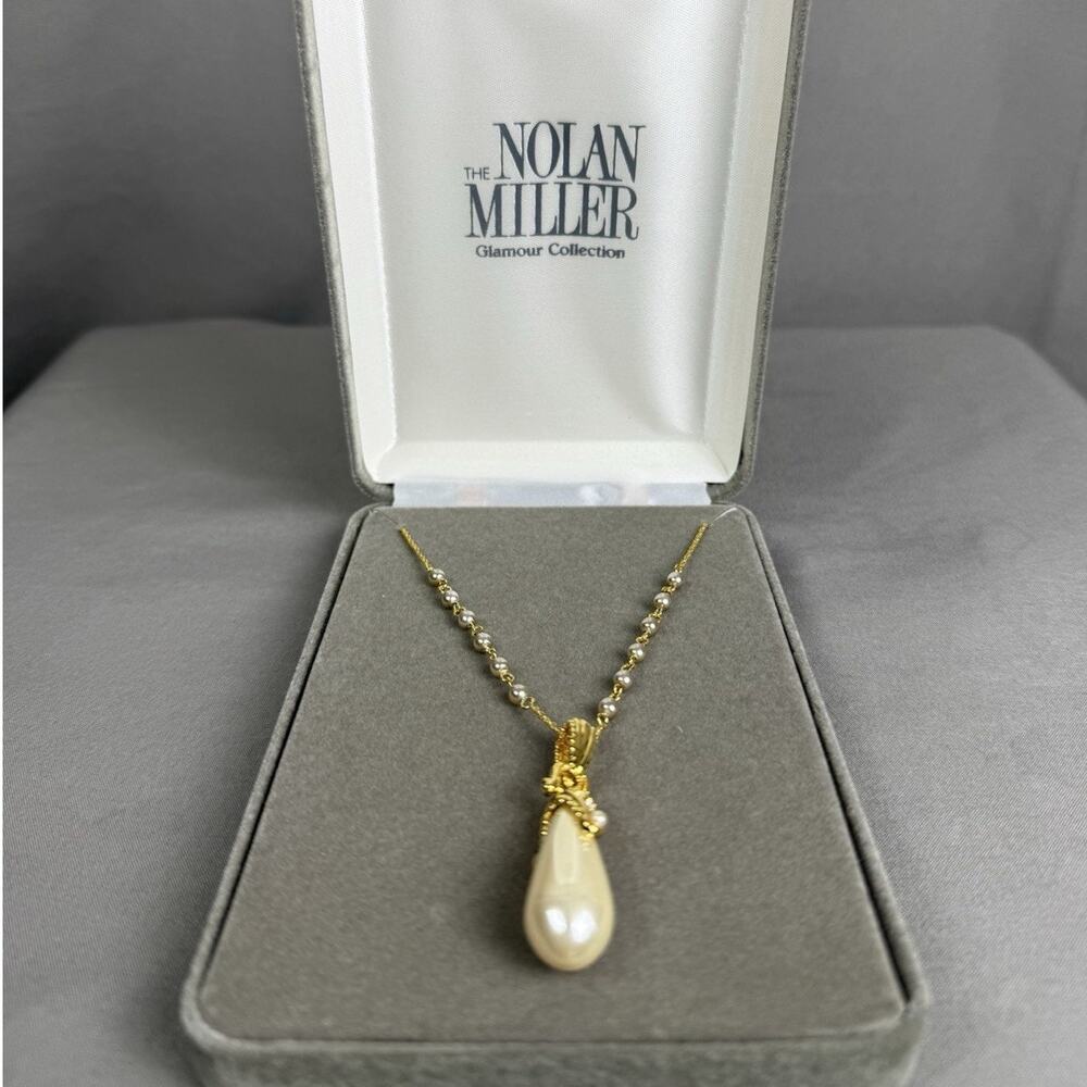 Nolan Miller Glamour Collection Necklace Faux Pearl Teardrop Gold Tone With Box